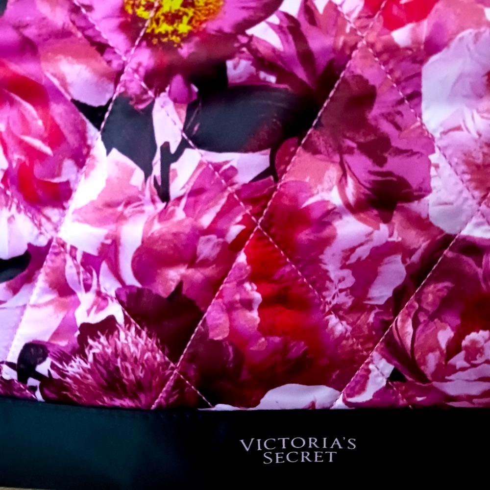 Victoria’s Secret Floral Tote - Picture 2 of 8